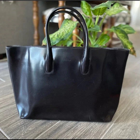Furla Chocolate Brown Tote 🤎🖤 - Picture 1 of 9